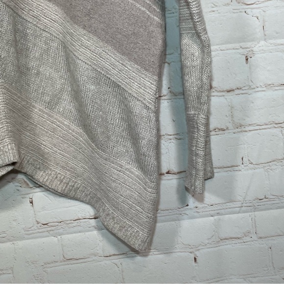 Express Sweater Womens XS Tan Merino Wool Mohair Blend Round Neck Lightweight - Picture 4 of 10